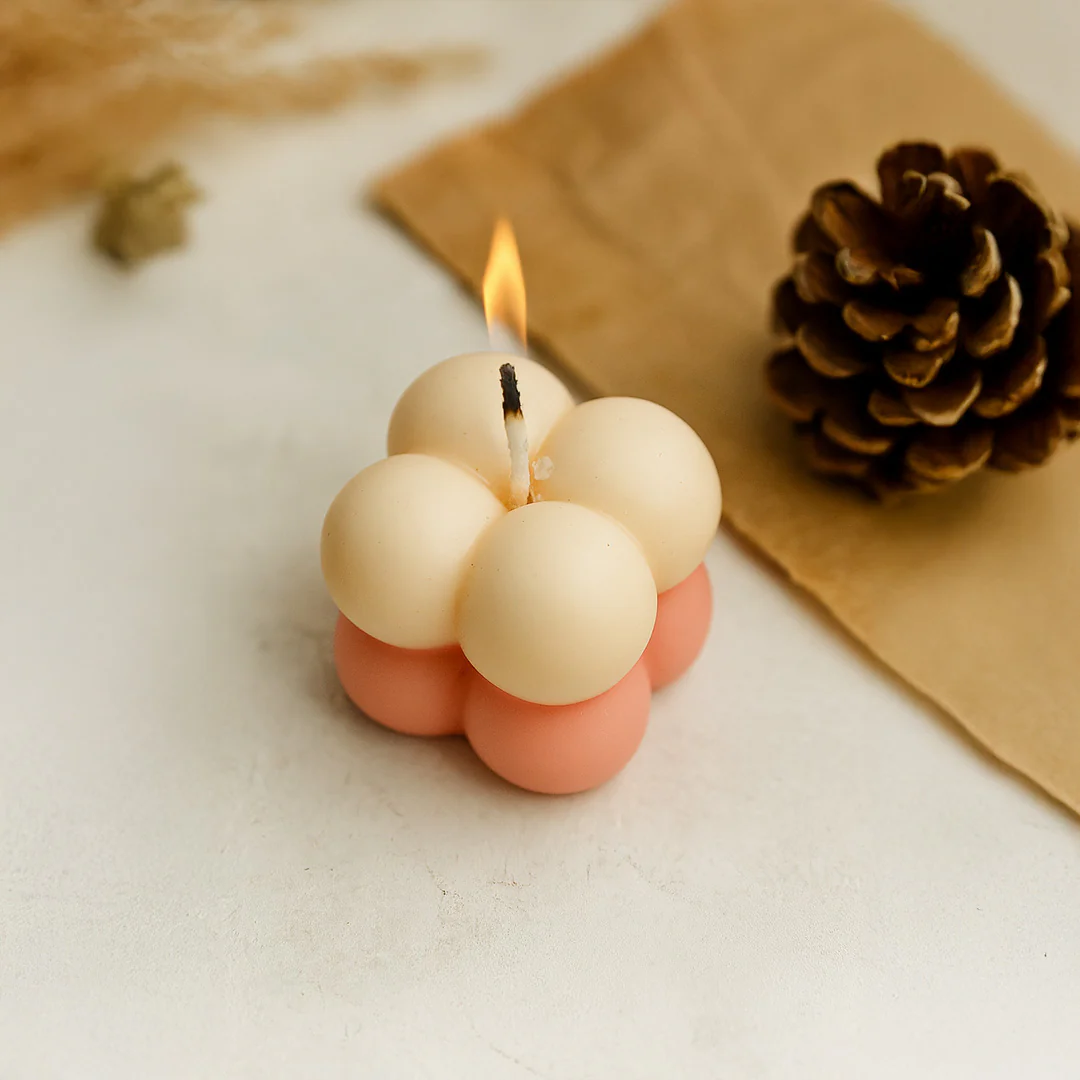 Aesthetic 2-Tone Bubble Candle - Image 4