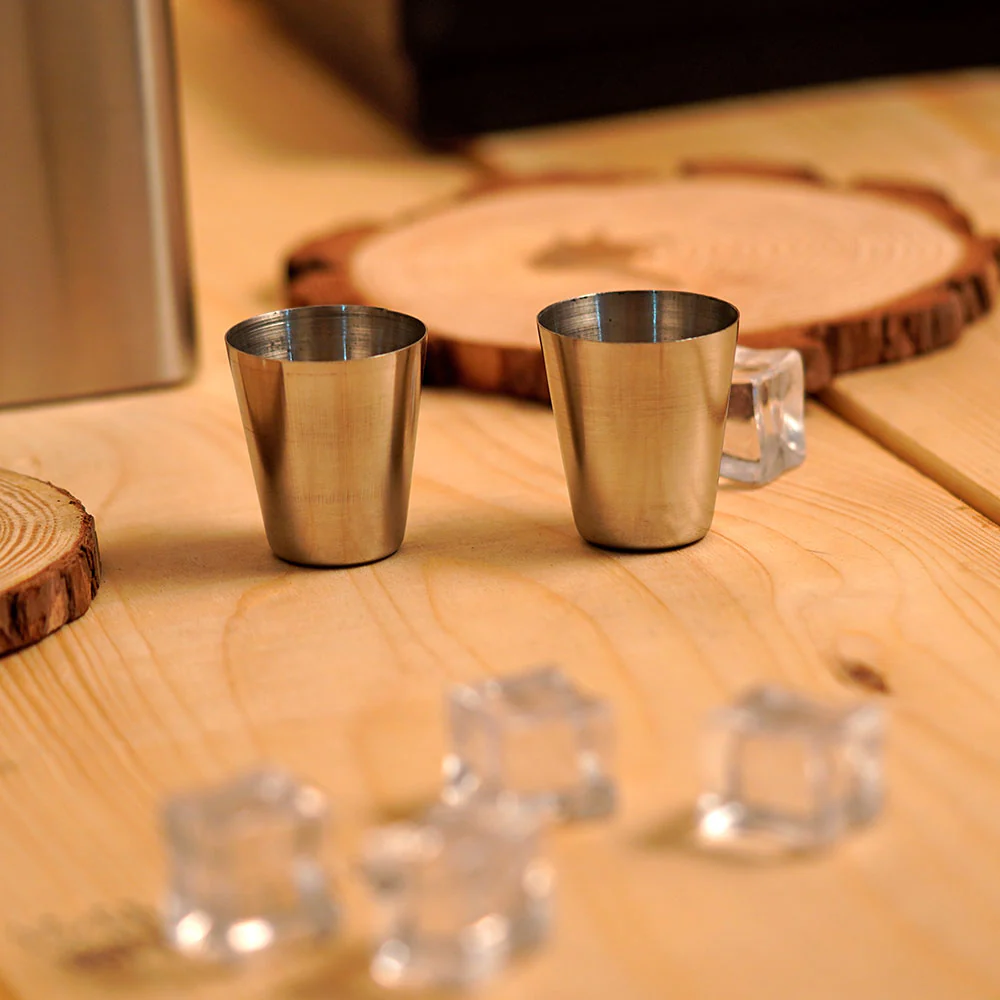 Customized Hip Flask And Shot Glasses Set - Image 4