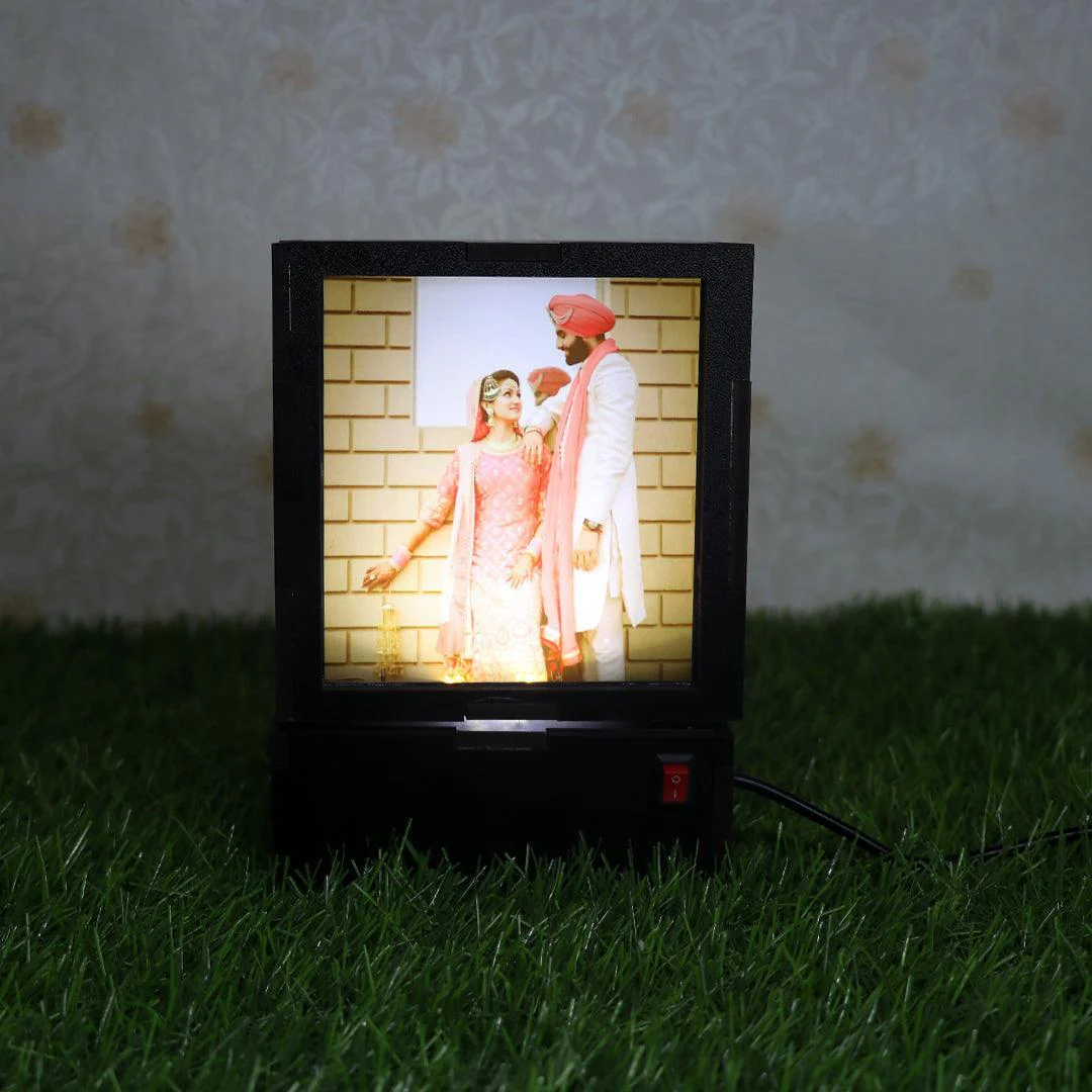 Customized Wooden Rotating Photo Lamp - Image 7