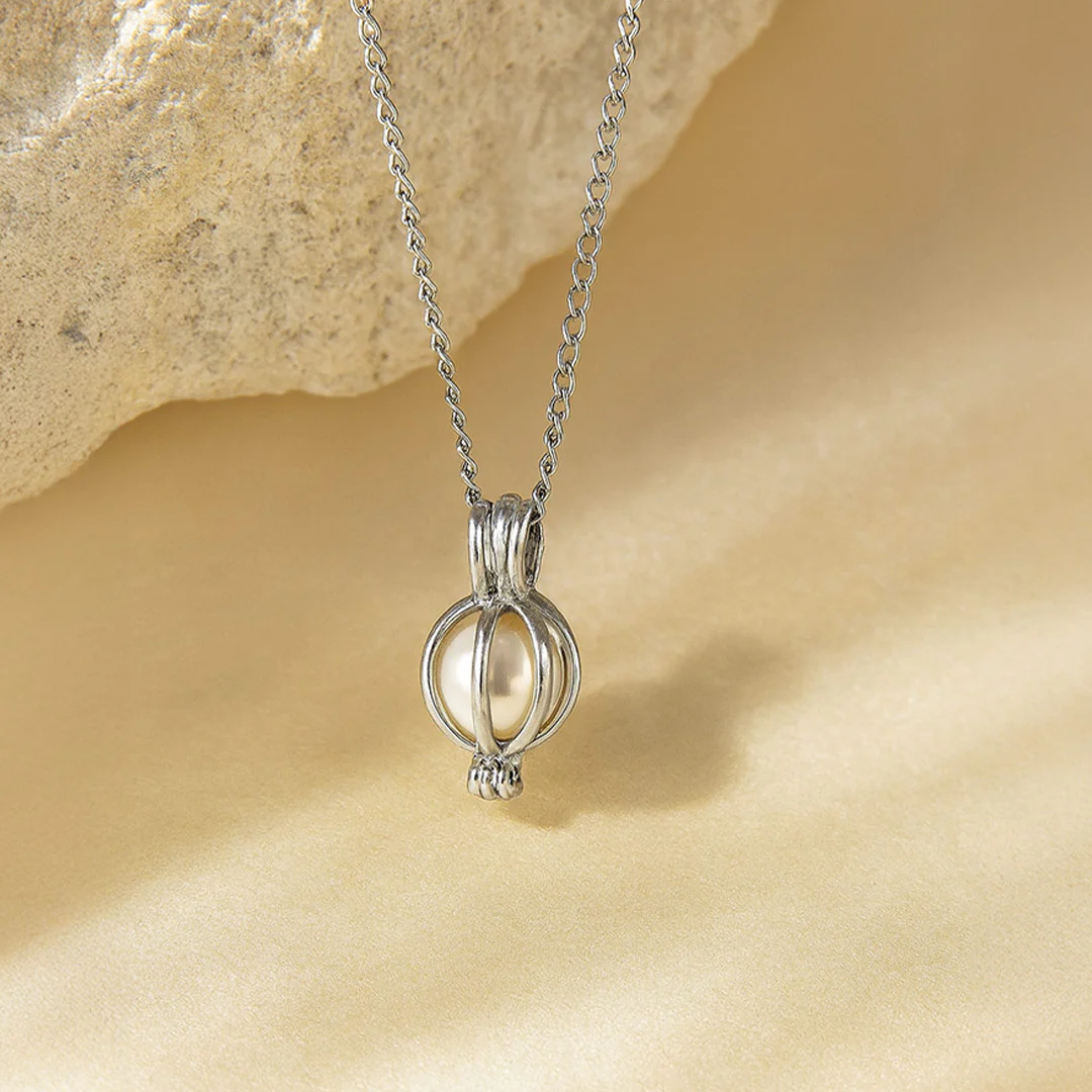 Love Chosteners Pearl Necklace Gift Set - Image 4