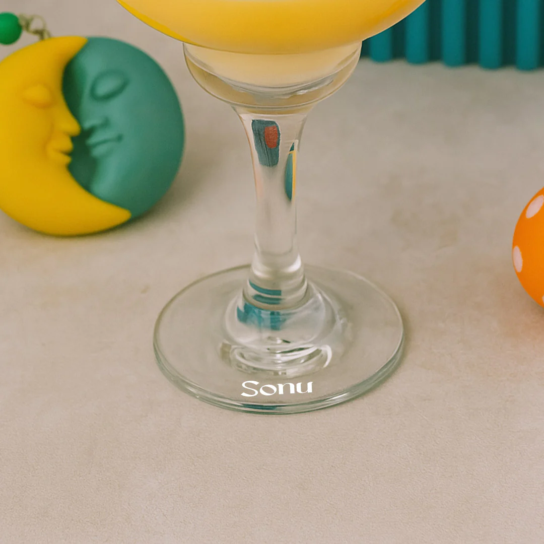 Personalized Daisy Flower Candle in Cocktail Glass - Image 2