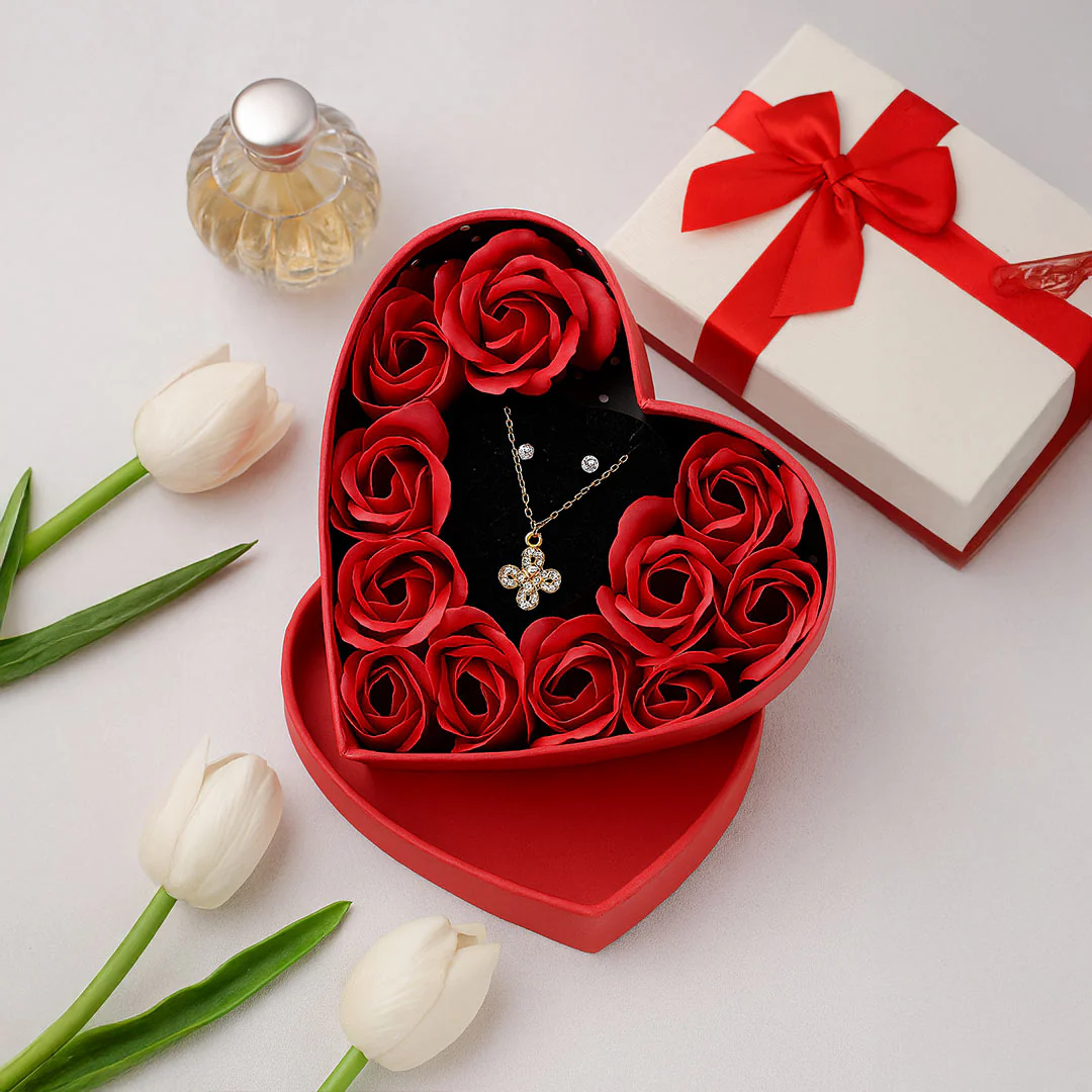 Personalized Heart Rose Box with Jewellery - Image 4