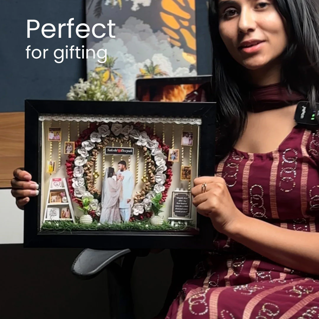 Personalized Miniature 3D Couple Frame With Lights - Image 5