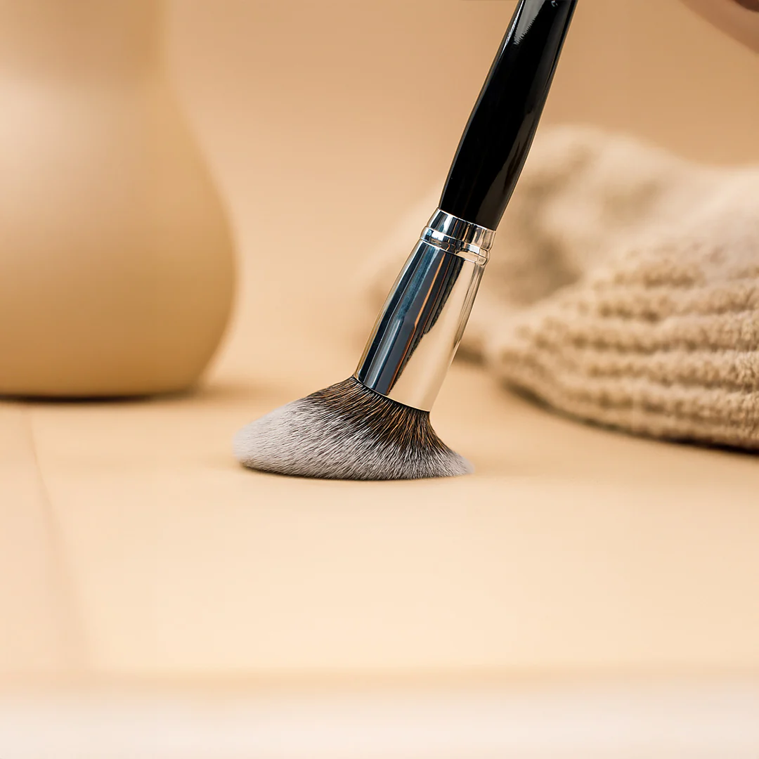Personalized Swiss Beauty 12 -Piece Makeup Brush Set - Image 9