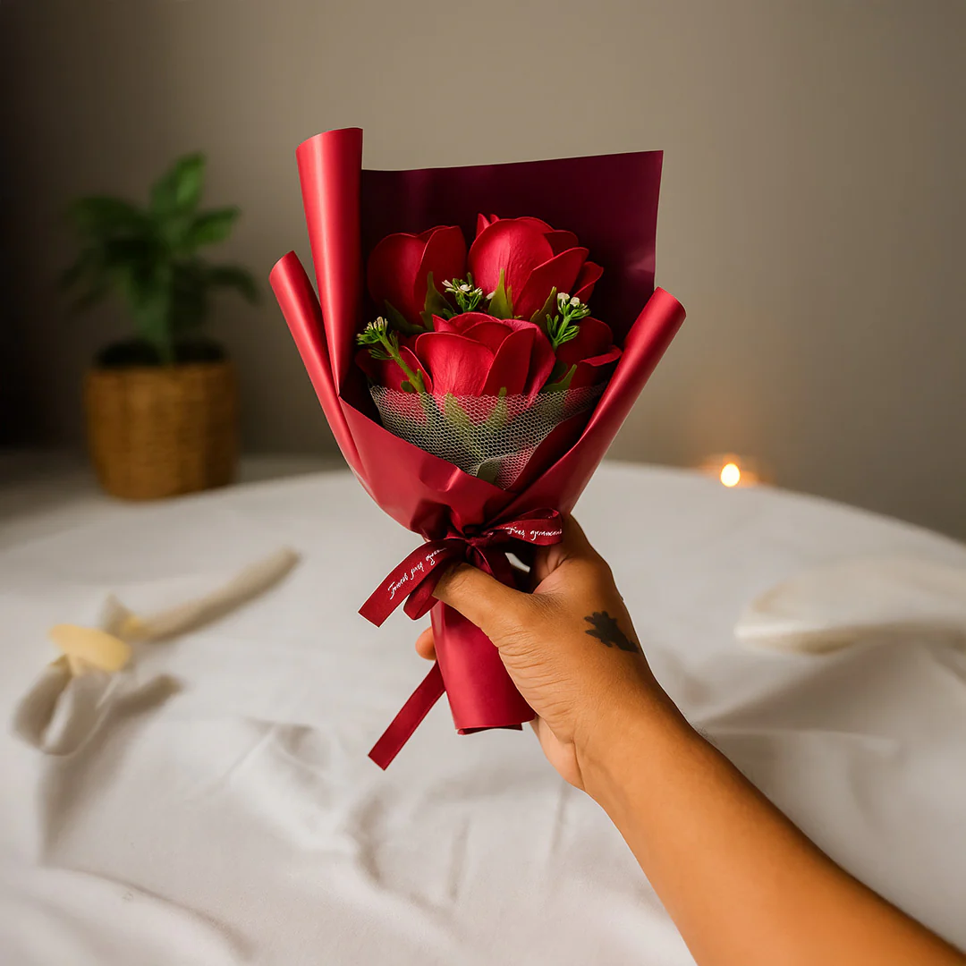 Romantic Paper Soap Rose Bouquet Showpiece Gift - Image 4