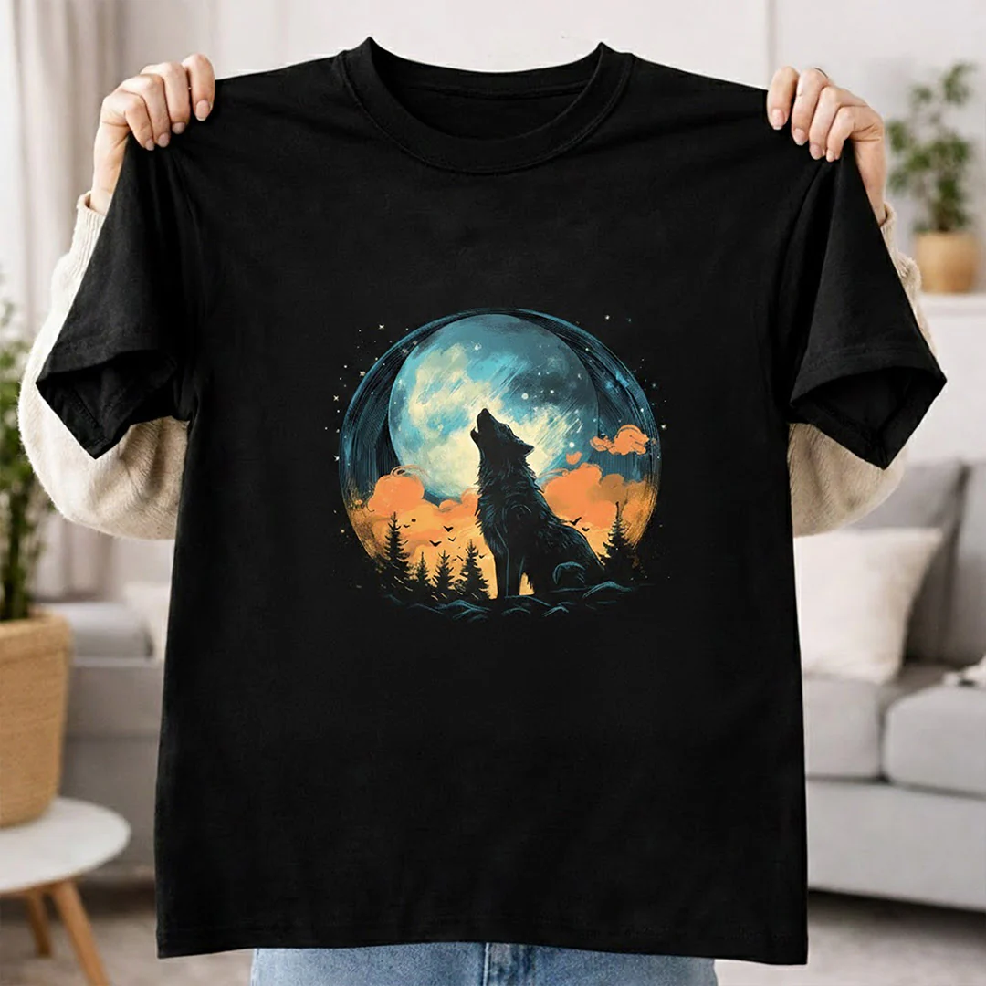 Wolf Roaring Moon Graphic Print Black T-Shirt - Image 4